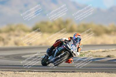 media/Dec-07-2025-CVMA (Sun) [[3e7d2de5dc]]/Race 17-Amateur Formula Middleweight/